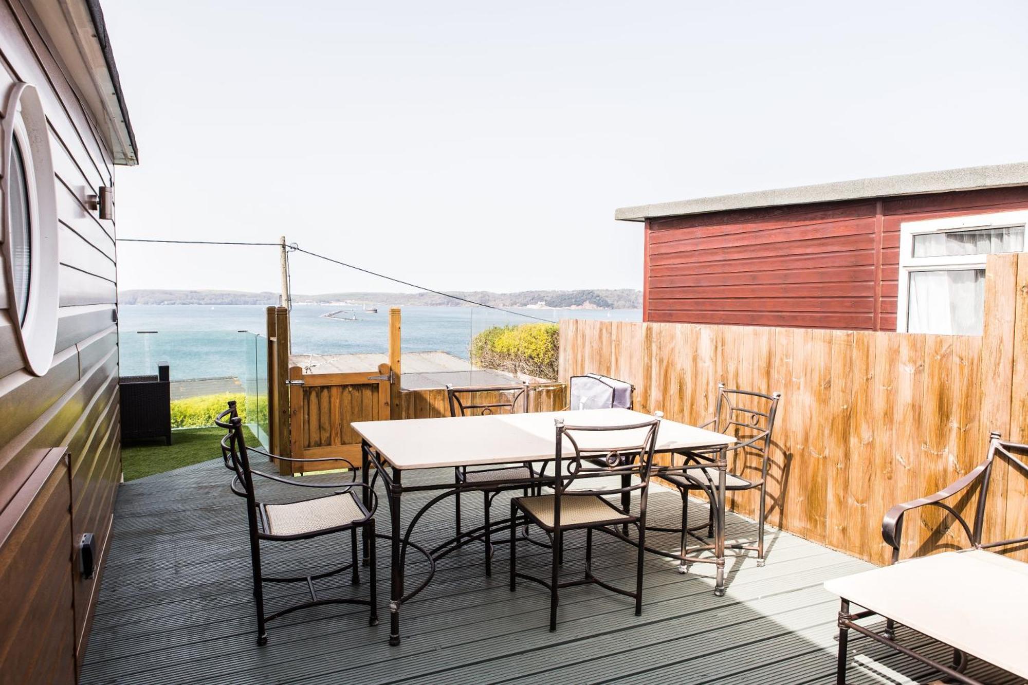 2 Bedroom Chalet With Sea Views 普里茅斯 外观 照片