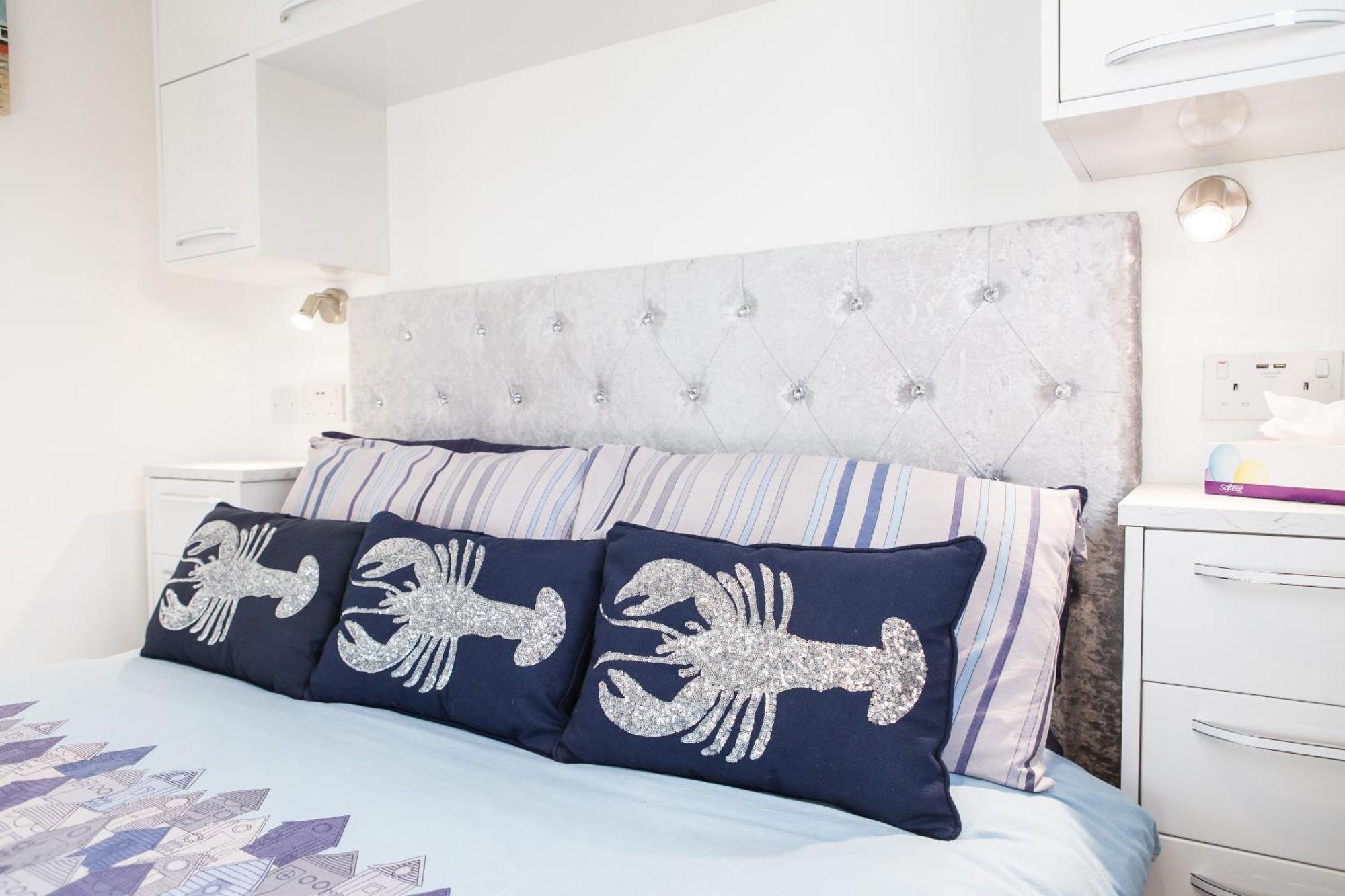 2 Bedroom Chalet With Sea Views 普里茅斯 外观 照片