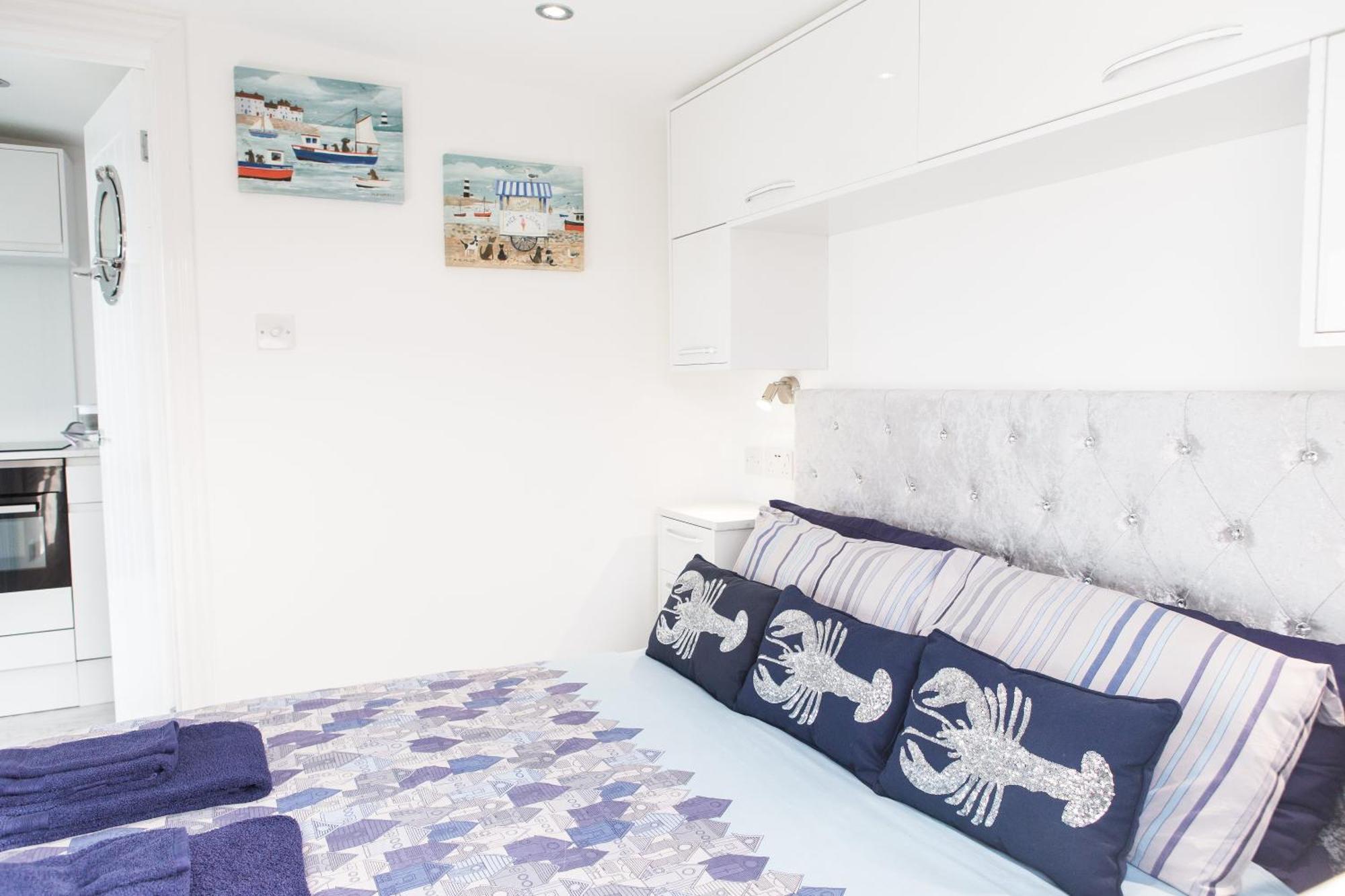 2 Bedroom Chalet With Sea Views 普里茅斯 外观 照片
