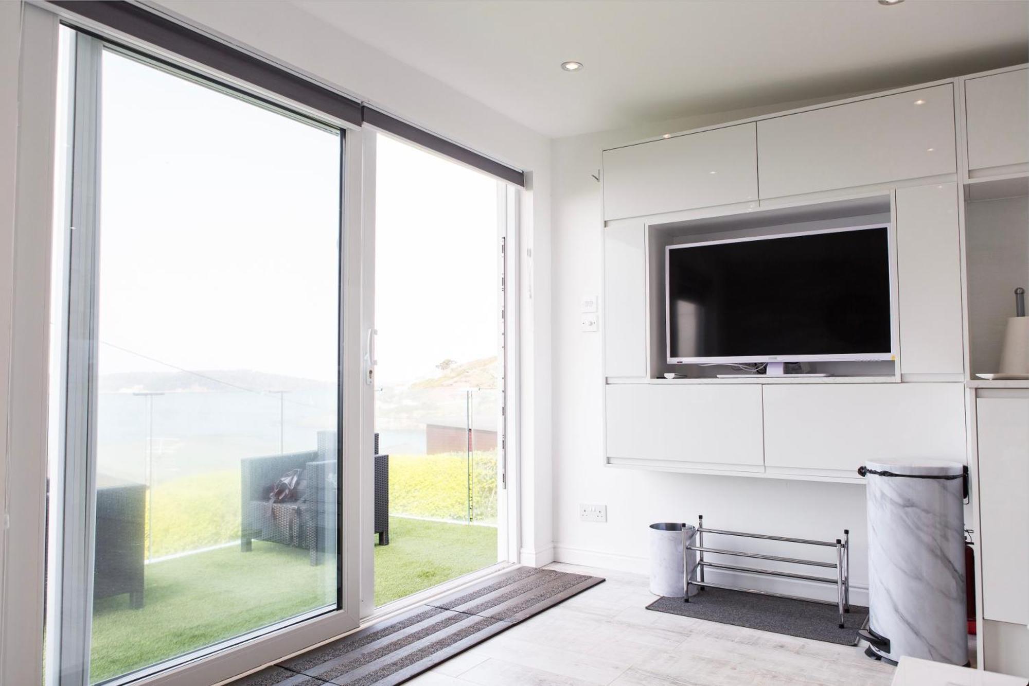 2 Bedroom Chalet With Sea Views 普里茅斯 外观 照片